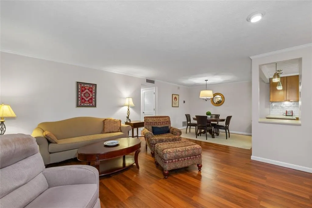 1203 Woodcliff Drive, Sandy Springs, Georgia 30350, 2 Bedrooms Bedrooms, ,2 BathroomsBathrooms,Residential,Sold,1203 Woodcliff Drive,7417819