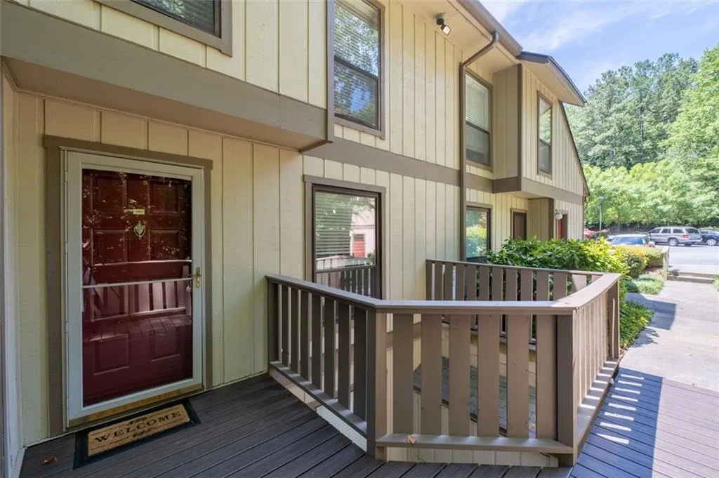 1203 Woodcliff Drive, Sandy Springs, Georgia 30350, 2 Bedrooms Bedrooms, ,2 BathroomsBathrooms,Residential,Sold,1203 Woodcliff Drive,7417819