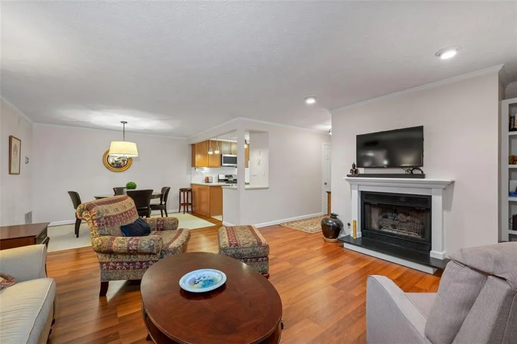 1203 Woodcliff Drive, Sandy Springs, Georgia 30350, 2 Bedrooms Bedrooms, ,2 BathroomsBathrooms,Residential,Sold,1203 Woodcliff Drive,7417819
