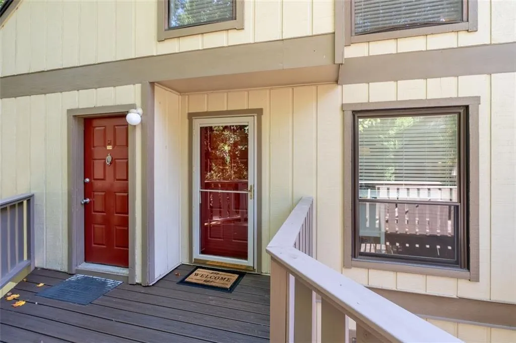 1203 Woodcliff Drive, Sandy Springs, Georgia 30350, 2 Bedrooms Bedrooms, ,2 BathroomsBathrooms,Residential,Sold,1203 Woodcliff Drive,7417819