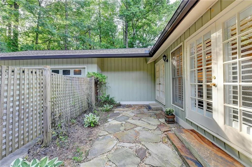 180 Mark Trail, Atlanta, Georgia 30328, 4 Bedrooms Bedrooms, ,3 BathroomsBathrooms,Residential,Sold,180 Mark Trail,7391916