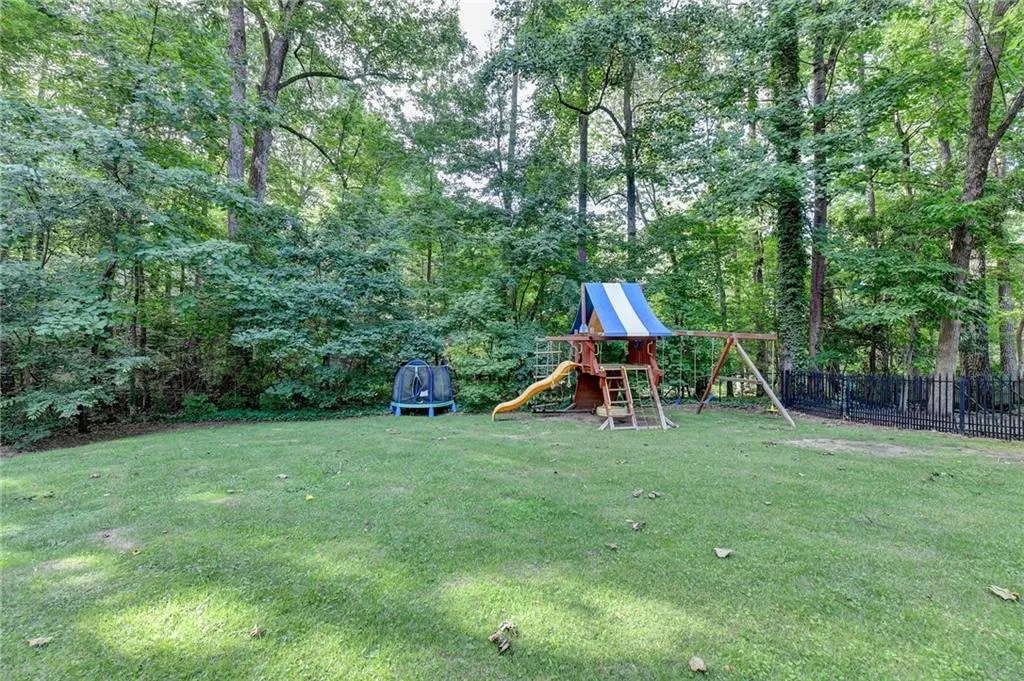 180 Mark Trail, Atlanta, Georgia 30328, 4 Bedrooms Bedrooms, ,3 BathroomsBathrooms,Residential,Sold,180 Mark Trail,7391916