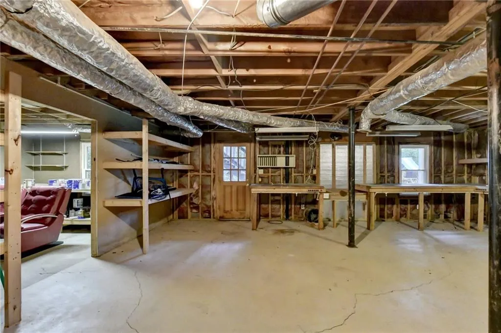 180 Mark Trail, Atlanta, Georgia 30328, 4 Bedrooms Bedrooms, ,3 BathroomsBathrooms,Residential,Sold,180 Mark Trail,7391916