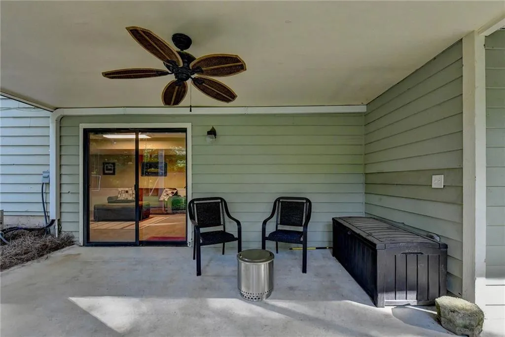 180 Mark Trail, Atlanta, Georgia 30328, 4 Bedrooms Bedrooms, ,3 BathroomsBathrooms,Residential,Sold,180 Mark Trail,7391916
