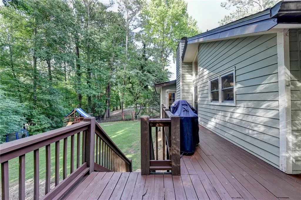 180 Mark Trail, Atlanta, Georgia 30328, 4 Bedrooms Bedrooms, ,3 BathroomsBathrooms,Residential,Sold,180 Mark Trail,7391916