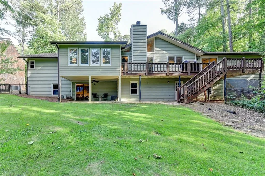 180 Mark Trail, Atlanta, Georgia 30328, 4 Bedrooms Bedrooms, ,3 BathroomsBathrooms,Residential,Sold,180 Mark Trail,7391916