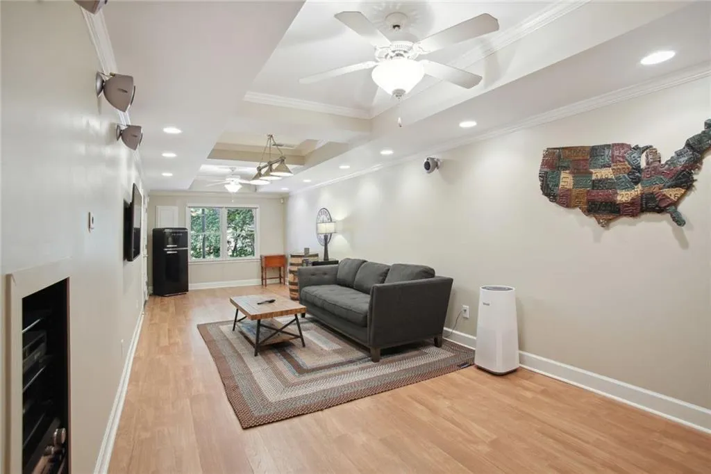 1030 Huntcliff Drive, Sandy Springs, Georgia 30350, 3 Bedrooms Bedrooms, ,2 BathroomsBathrooms,Residential,Sold,1030 Huntcliff Drive,7224560