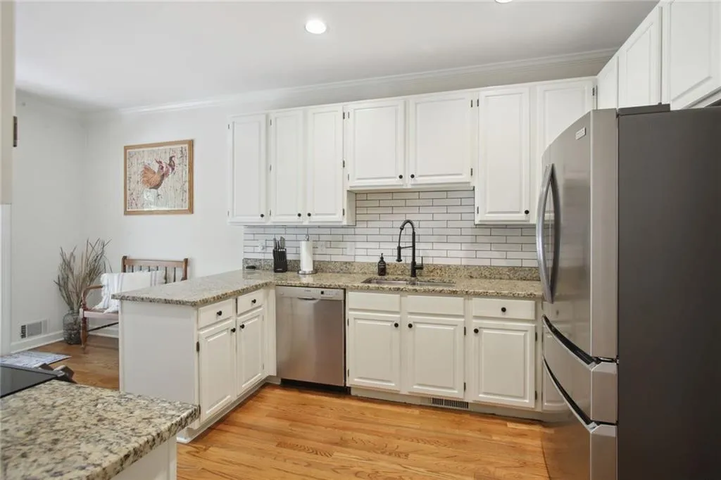 1030 Huntcliff Drive, Sandy Springs, Georgia 30350, 3 Bedrooms Bedrooms, ,2 BathroomsBathrooms,Residential,Sold,1030 Huntcliff Drive,7224560