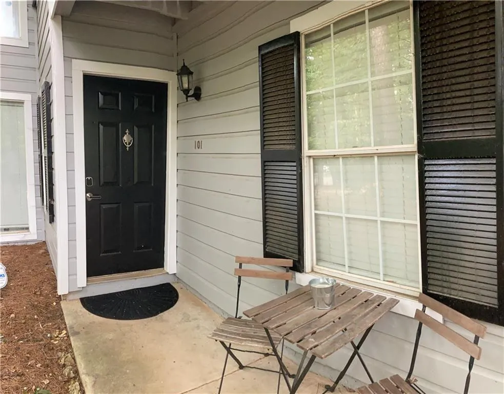 101 Natchez Trace, Sandy Springs, Georgia 30350, 2 Bedrooms Bedrooms, ,2 BathroomsBathrooms,Residential,Sold,101 Natchez Trace,6934976