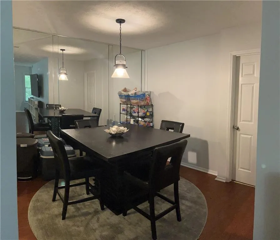 101 Natchez Trace, Sandy Springs, Georgia 30350, 2 Bedrooms Bedrooms, ,2 BathroomsBathrooms,Residential,Sold,101 Natchez Trace,6934976