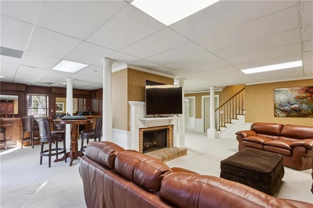 Huge space perfect for entertaining