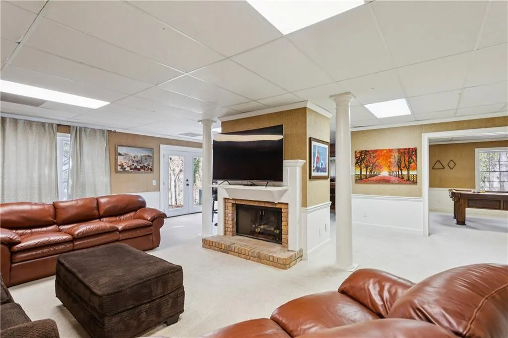 Terrace level with fireplace