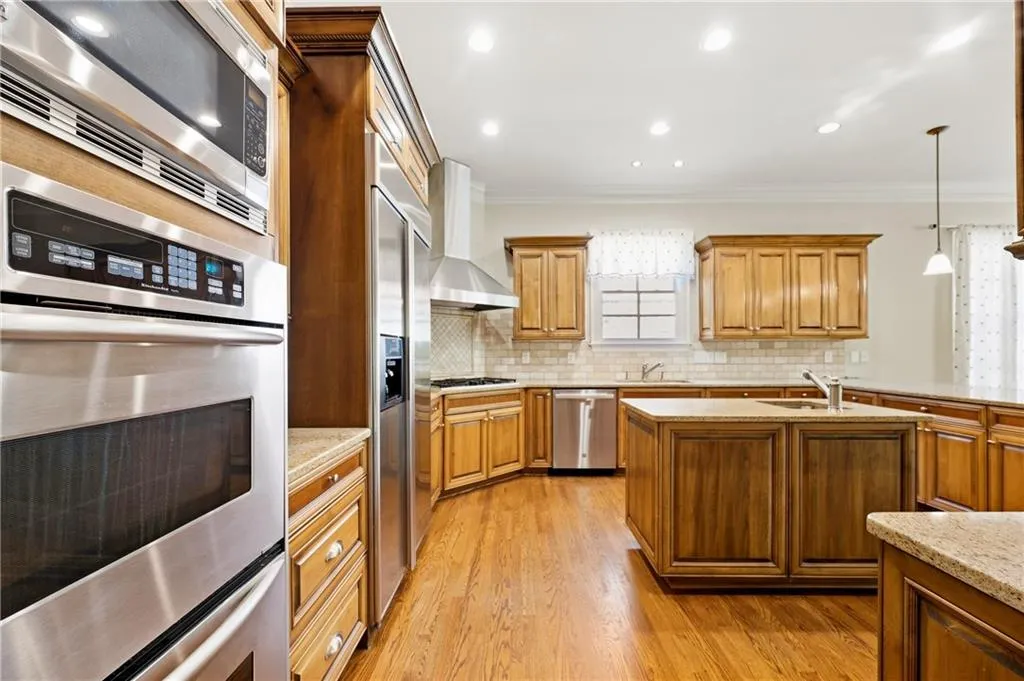 270 Trimble Crest Drive, Sandy Springs, Georgia 30342, 7 Bedrooms Bedrooms, 0 ,5 BathroomsBathrooms,Residential,For Sale,270 Trimble Crest Drive,7854956