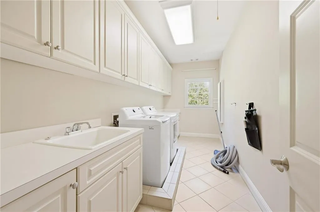 270 Trimble Crest Drive, Sandy Springs, Georgia 30342, 7 Bedrooms Bedrooms, 0 ,5 BathroomsBathrooms,Residential,For Sale,270 Trimble Crest Drive,7854956