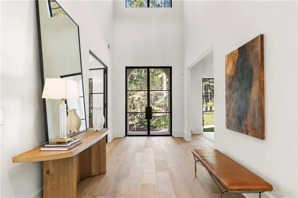 388 Londonberry Road Nw, Sandy Springs, Georgia 30327, 6 Bedrooms Bedrooms, ,7 BathroomsBathrooms,Residential,For Sale,388 Londonberry Road Nw,7669272