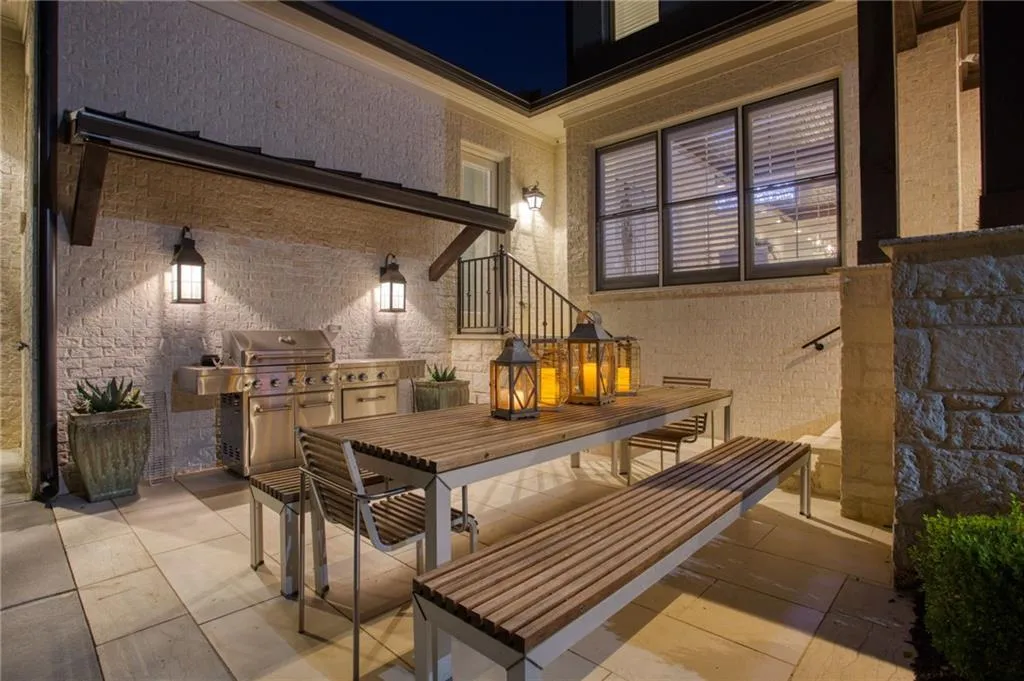 210 Rivermere Way, Sandy Springs, Georgia 30350, 6 Bedrooms Bedrooms, ,5 BathroomsBathrooms,Residential,Sold,210 Rivermere Way,7066470