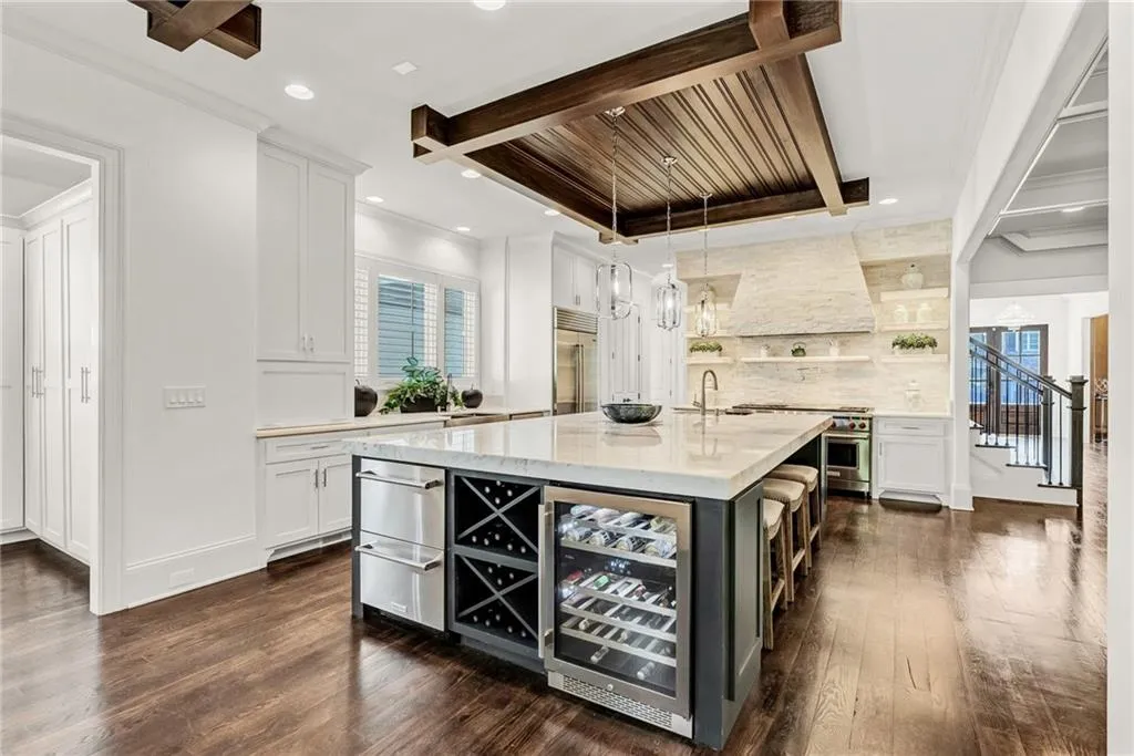 210 Rivermere Way, Sandy Springs, Georgia 30350, 6 Bedrooms Bedrooms, ,5 BathroomsBathrooms,Residential,Sold,210 Rivermere Way,7066470