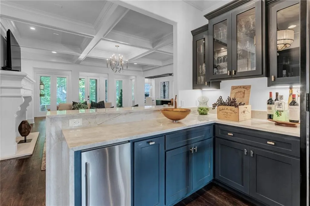 210 Rivermere Way, Sandy Springs, Georgia 30350, 6 Bedrooms Bedrooms, ,5 BathroomsBathrooms,Residential,Sold,210 Rivermere Way,7066470