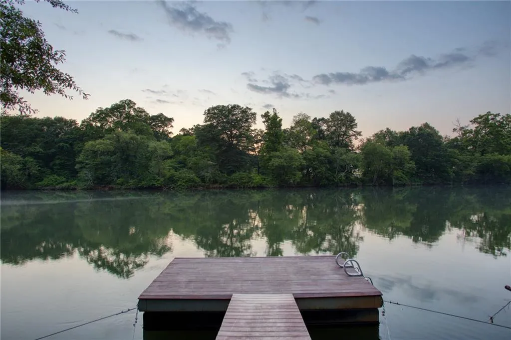 210 Rivermere Way, Sandy Springs, Georgia 30350, 6 Bedrooms Bedrooms, ,5 BathroomsBathrooms,Residential,Sold,210 Rivermere Way,7066470