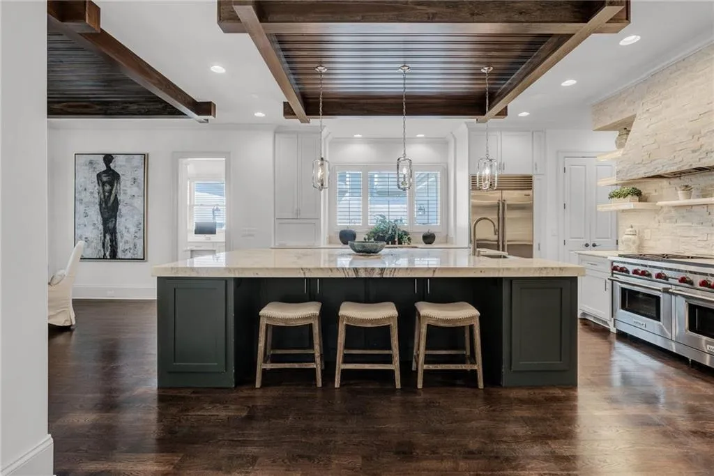 210 Rivermere Way, Sandy Springs, Georgia 30350, 6 Bedrooms Bedrooms, ,5 BathroomsBathrooms,Residential,Sold,210 Rivermere Way,7066470