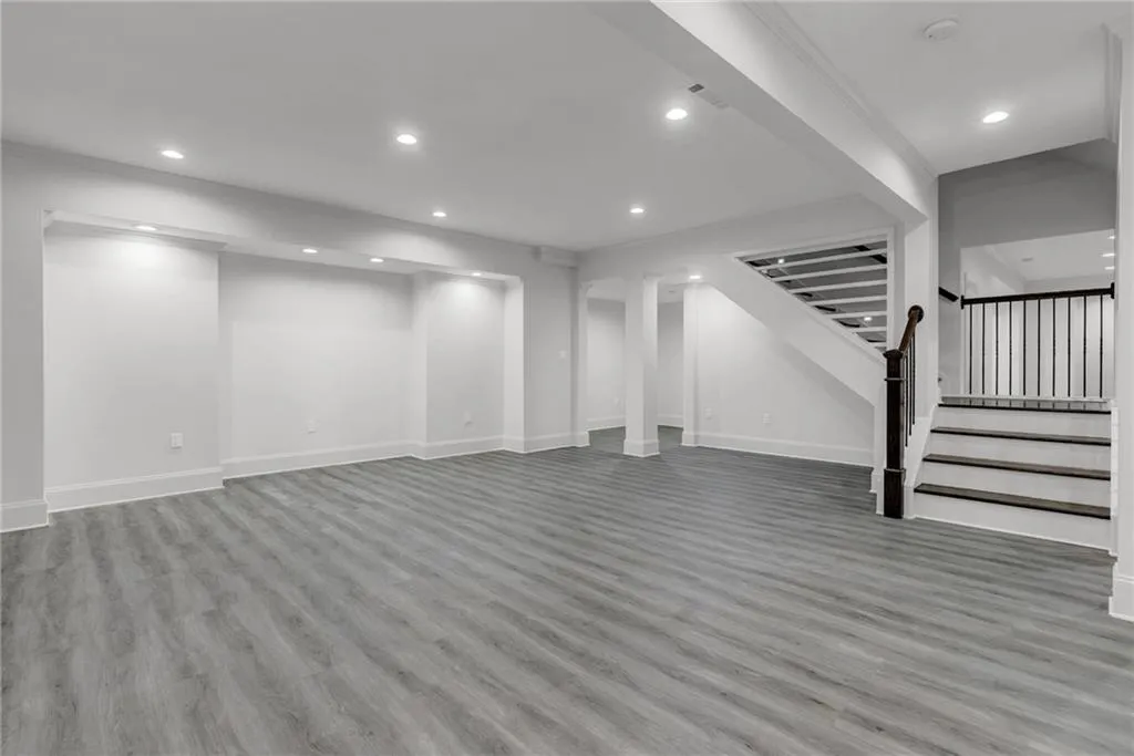 210 Rivermere Way, Sandy Springs, Georgia 30350, 6 Bedrooms Bedrooms, ,5 BathroomsBathrooms,Residential,Sold,210 Rivermere Way,7066470