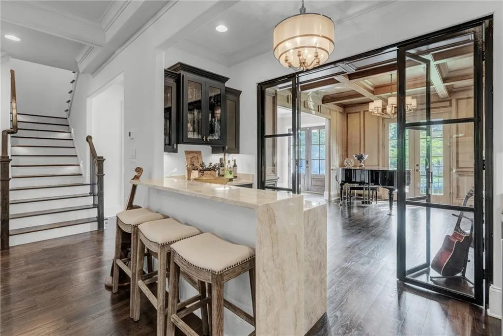 210 Rivermere Way, Sandy Springs, Georgia 30350, 6 Bedrooms Bedrooms, ,5 BathroomsBathrooms,Residential,Sold,210 Rivermere Way,7066470