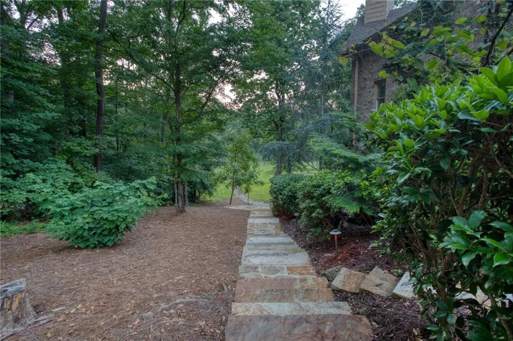 210 Rivermere Way, Sandy Springs, Georgia 30350, 6 Bedrooms Bedrooms, ,5 BathroomsBathrooms,Residential,Sold,210 Rivermere Way,7066470