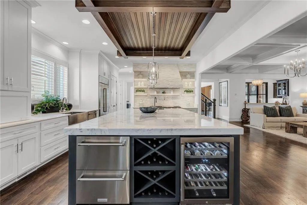 210 Rivermere Way, Sandy Springs, Georgia 30350, 6 Bedrooms Bedrooms, ,5 BathroomsBathrooms,Residential,Sold,210 Rivermere Way,7066470