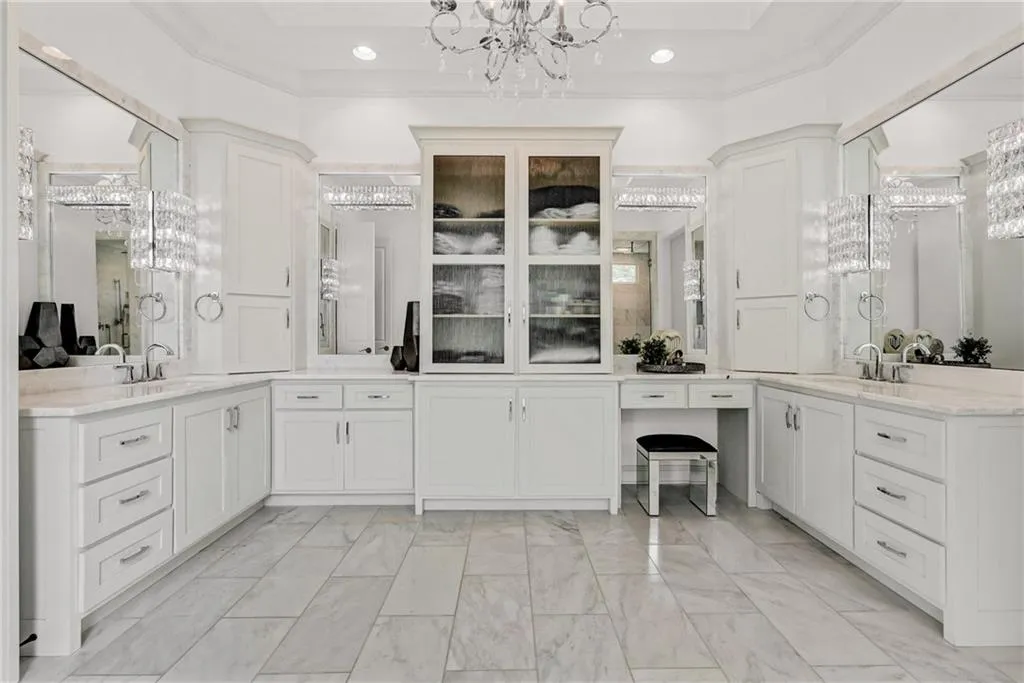 210 Rivermere Way, Sandy Springs, Georgia 30350, 6 Bedrooms Bedrooms, ,5 BathroomsBathrooms,Residential,Sold,210 Rivermere Way,7066470