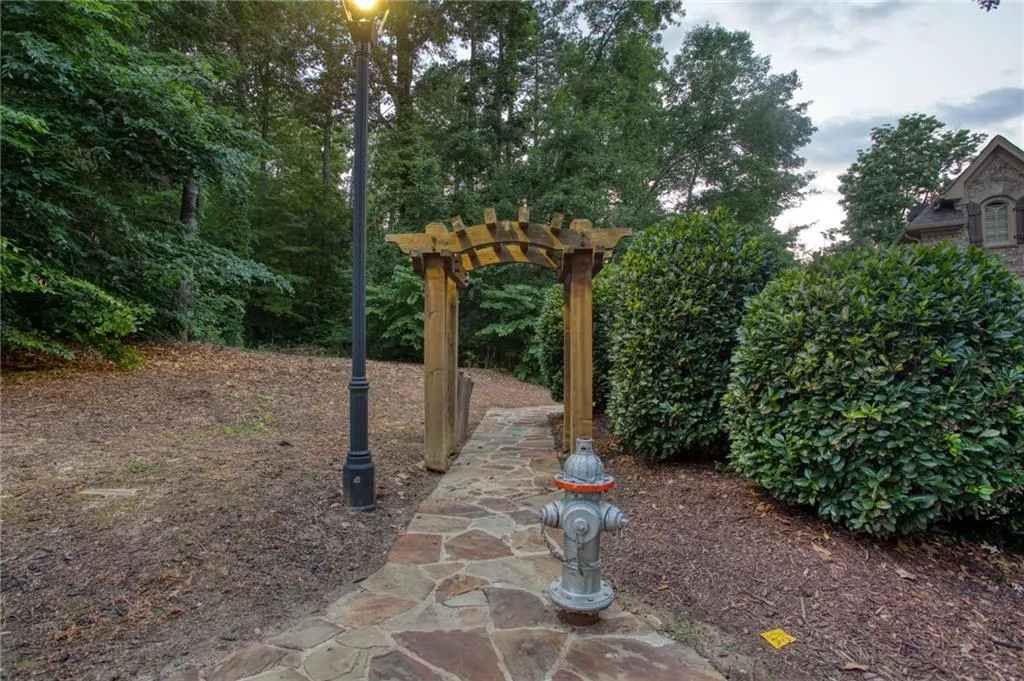 210 Rivermere Way, Sandy Springs, Georgia 30350, 6 Bedrooms Bedrooms, ,5 BathroomsBathrooms,Residential,Sold,210 Rivermere Way,7066470