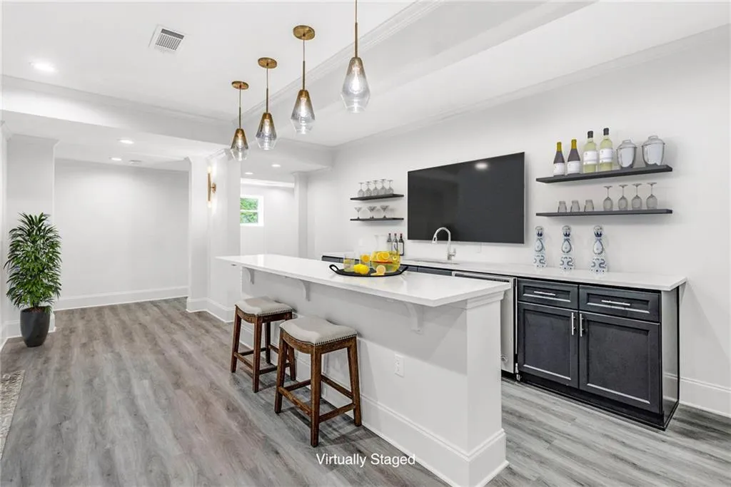 210 Rivermere Way, Sandy Springs, Georgia 30350, 6 Bedrooms Bedrooms, ,5 BathroomsBathrooms,Residential,Sold,210 Rivermere Way,7066470