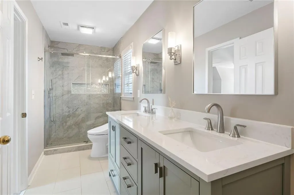 225 Embassy Court, Atlanta, Georgia 30328, 3 Bedrooms Bedrooms, ,2 BathroomsBathrooms,Residential,For Sale,225 Embassy Court,7703986