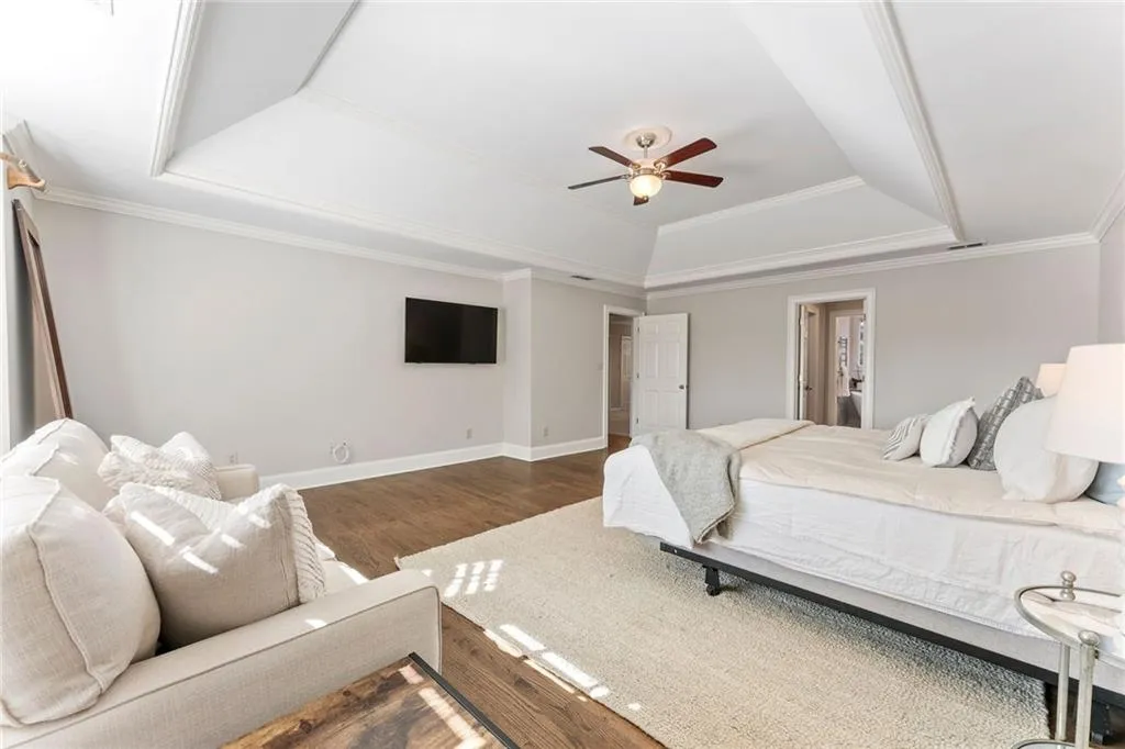 225 Embassy Court, Atlanta, Georgia 30328, 3 Bedrooms Bedrooms, ,2 BathroomsBathrooms,Residential,For Sale,225 Embassy Court,7703986
