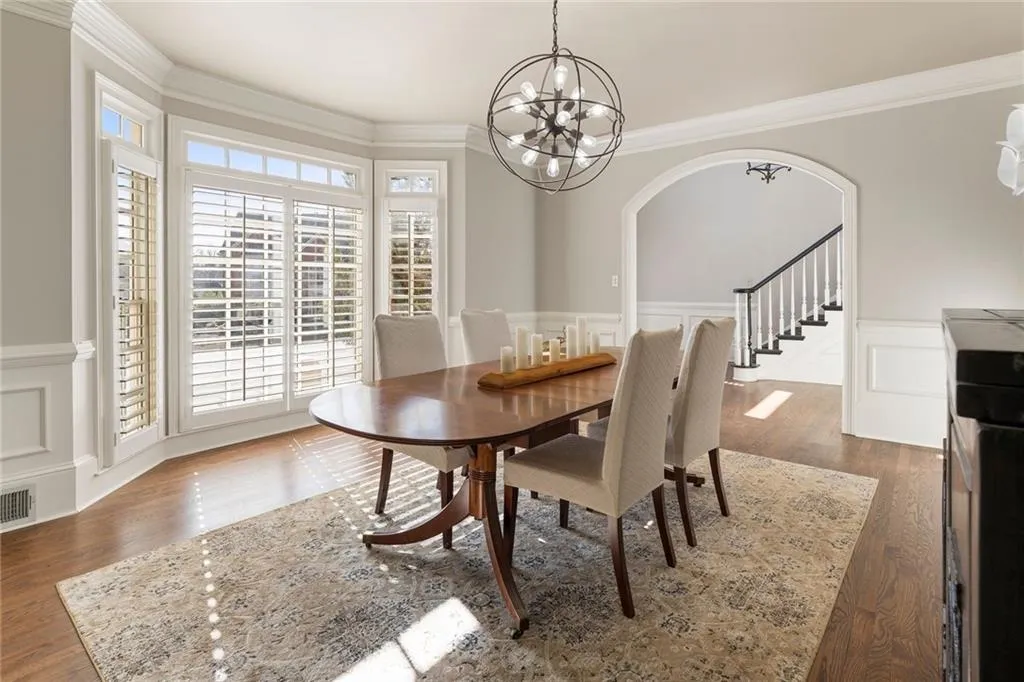 225 Embassy Court, Atlanta, Georgia 30328, 3 Bedrooms Bedrooms, ,2 BathroomsBathrooms,Residential,For Sale,225 Embassy Court,7703986