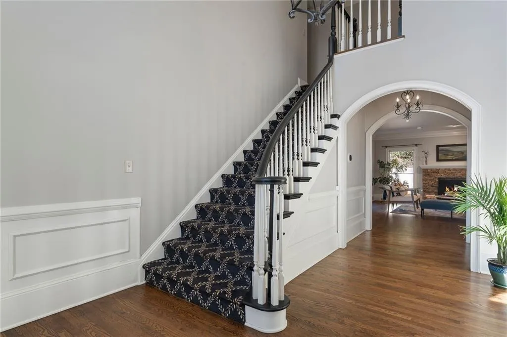 225 Embassy Court, Atlanta, Georgia 30328, 3 Bedrooms Bedrooms, ,2 BathroomsBathrooms,Residential,For Sale,225 Embassy Court,7703986