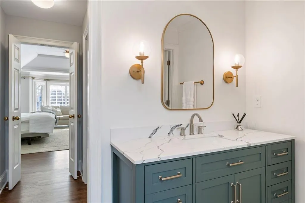 225 Embassy Court, Atlanta, Georgia 30328, 3 Bedrooms Bedrooms, ,2 BathroomsBathrooms,Residential,For Sale,225 Embassy Court,7703986