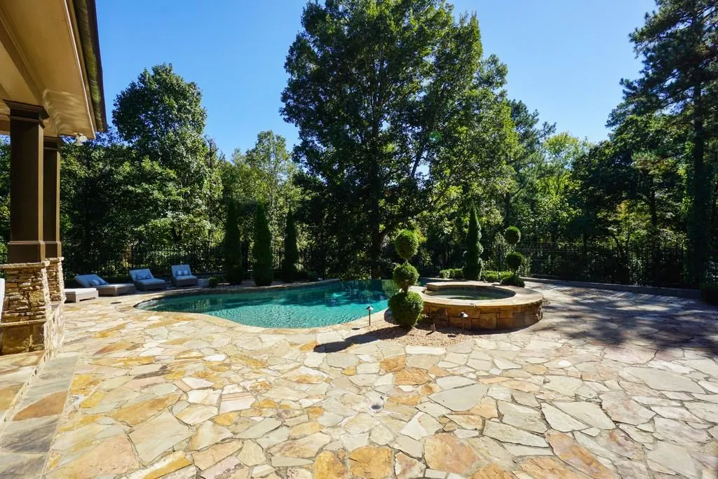 1405 Riverside Circle N, Sandy Springs, Georgia 30328, 5 Bedrooms Bedrooms, ,5 BathroomsBathrooms,Residential,Sold,1405 Riverside Circle N,6733952