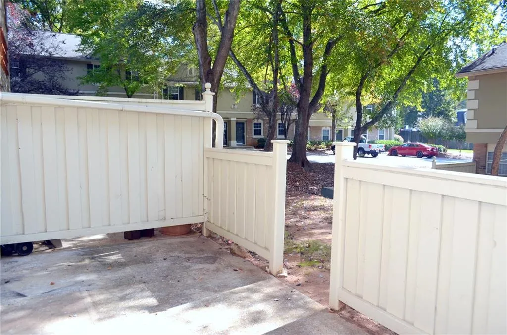 6900 Roswell Road Unit K2, Atlanta, Georgia 30328, 4 Bedrooms Bedrooms, ,2 BathroomsBathrooms,Residential,Sold,6900 Roswell Road Unit K2,5611730
