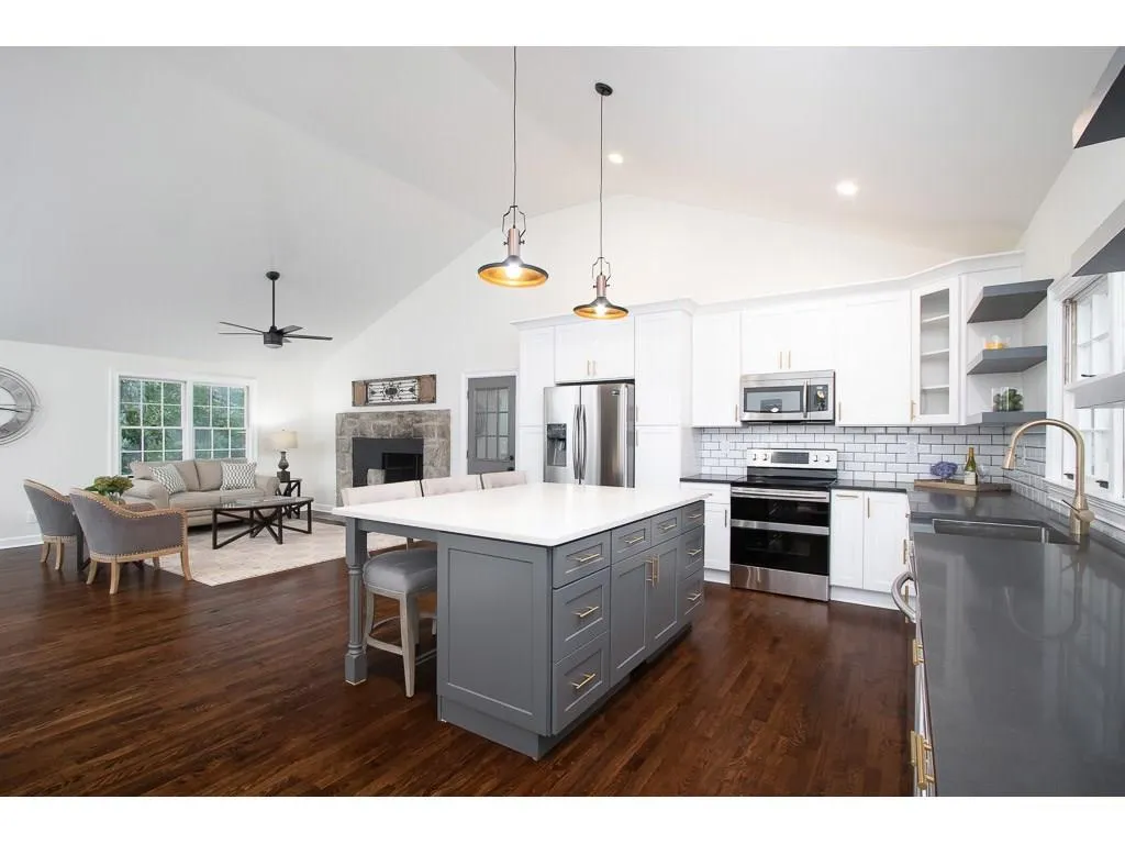 435 Forest Valley Road, Sandy Springs, Georgia 30342, 5 Bedrooms Bedrooms, ,3 BathroomsBathrooms,Residential,Sold,435 Forest Valley Road,6061299