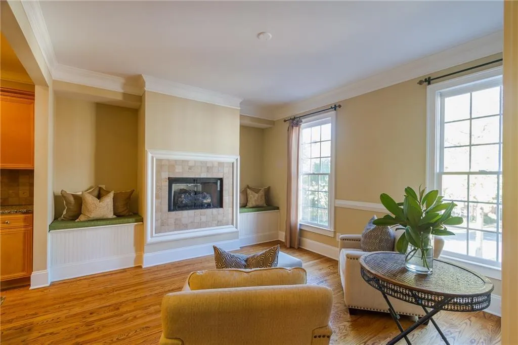 229 Chemin De Vie, Sandy Springs, Georgia 30342, 4 Bedrooms Bedrooms, ,3 BathroomsBathrooms,Residential,Sold,229 Chemin De Vie,5766051