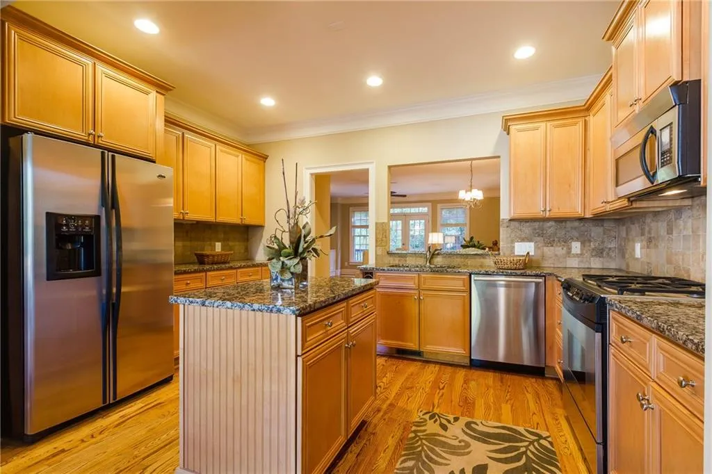 229 Chemin De Vie, Sandy Springs, Georgia 30342, 4 Bedrooms Bedrooms, ,3 BathroomsBathrooms,Residential,Sold,229 Chemin De Vie,5766051