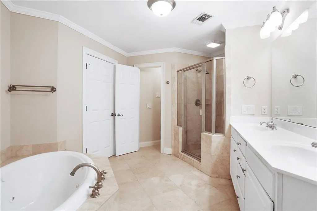 141 Chemin De Vie, Sandy Springs, Georgia 30342, 3 Bedrooms Bedrooms, ,3 BathroomsBathrooms,Residential,Sold,141 Chemin De Vie,5697035