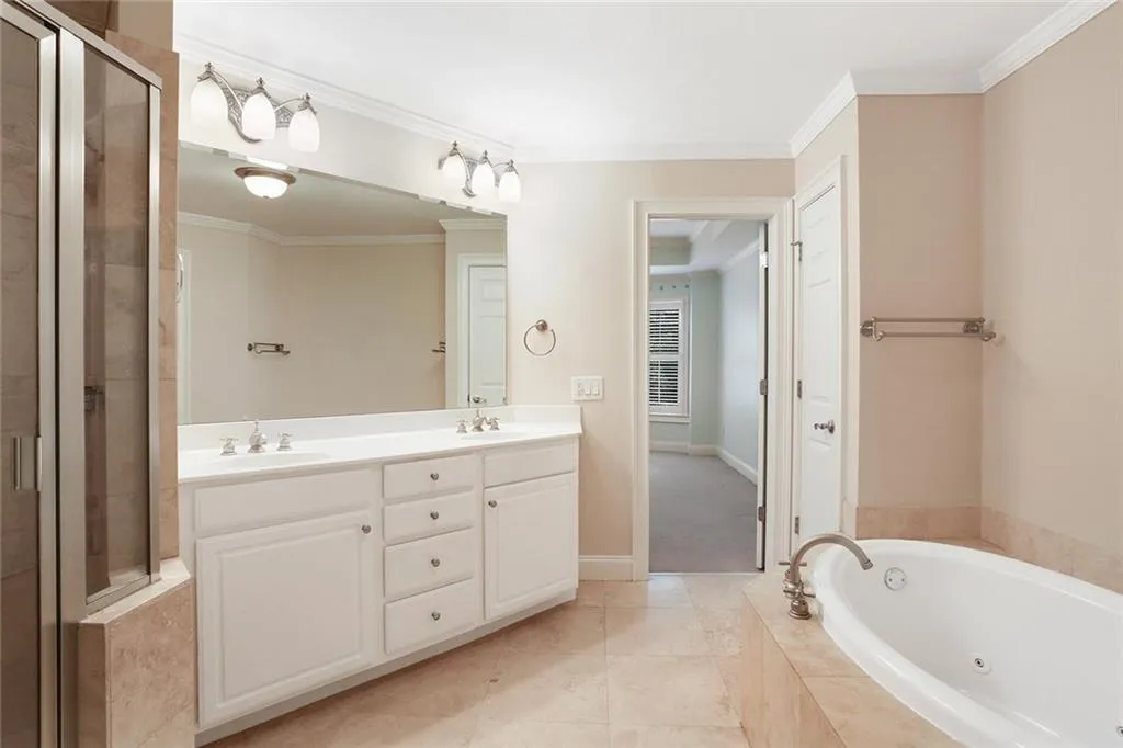 141 Chemin De Vie, Sandy Springs, Georgia 30342, 3 Bedrooms Bedrooms, ,3 BathroomsBathrooms,Residential,Sold,141 Chemin De Vie,5697035