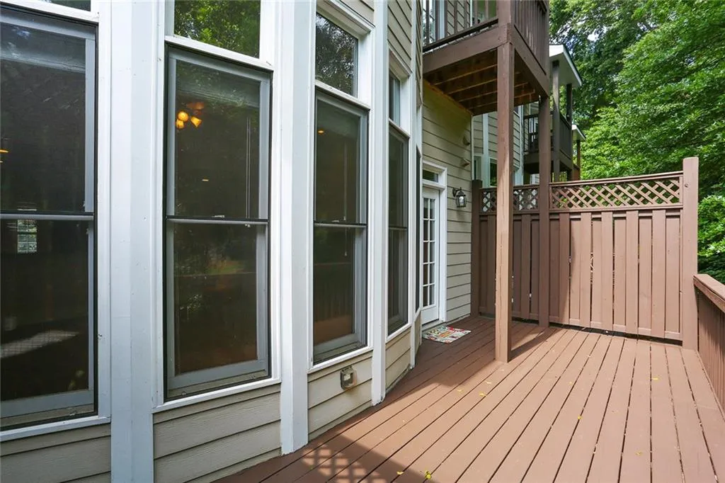 141 Chemin De Vie, Sandy Springs, Georgia 30342, 3 Bedrooms Bedrooms, ,3 BathroomsBathrooms,Residential,Sold,141 Chemin De Vie,5697035