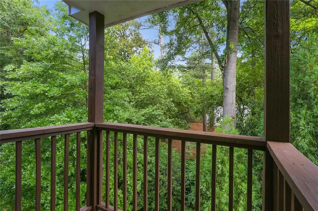 141 Chemin De Vie, Sandy Springs, Georgia 30342, 3 Bedrooms Bedrooms, ,3 BathroomsBathrooms,Residential,Sold,141 Chemin De Vie,5697035