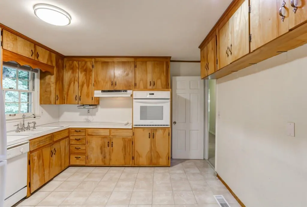 5730 Kayron Drive, Sandy Springs, Georgia 30328, 4 Bedrooms Bedrooms, ,3 BathroomsBathrooms,Residential,Sold,5730 Kayron Drive,6774665