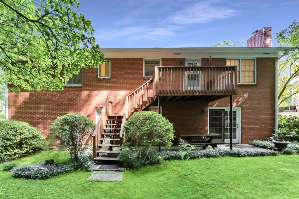 5730 Kayron Drive, Sandy Springs, Georgia 30328, 4 Bedrooms Bedrooms, ,3 BathroomsBathrooms,Residential,Sold,5730 Kayron Drive,6774665