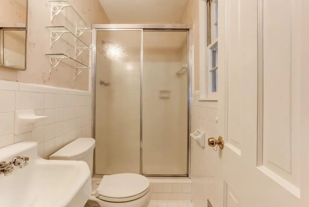 5730 Kayron Drive, Sandy Springs, Georgia 30328, 4 Bedrooms Bedrooms, ,3 BathroomsBathrooms,Residential,Sold,5730 Kayron Drive,6774665