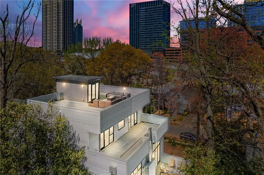 1231 Barnes Street Nw, Atlanta, Georgia 30318, 5 Bedrooms Bedrooms, ,6 BathroomsBathrooms,Residential,For Sale,1231 Barnes Street Nw,7601278