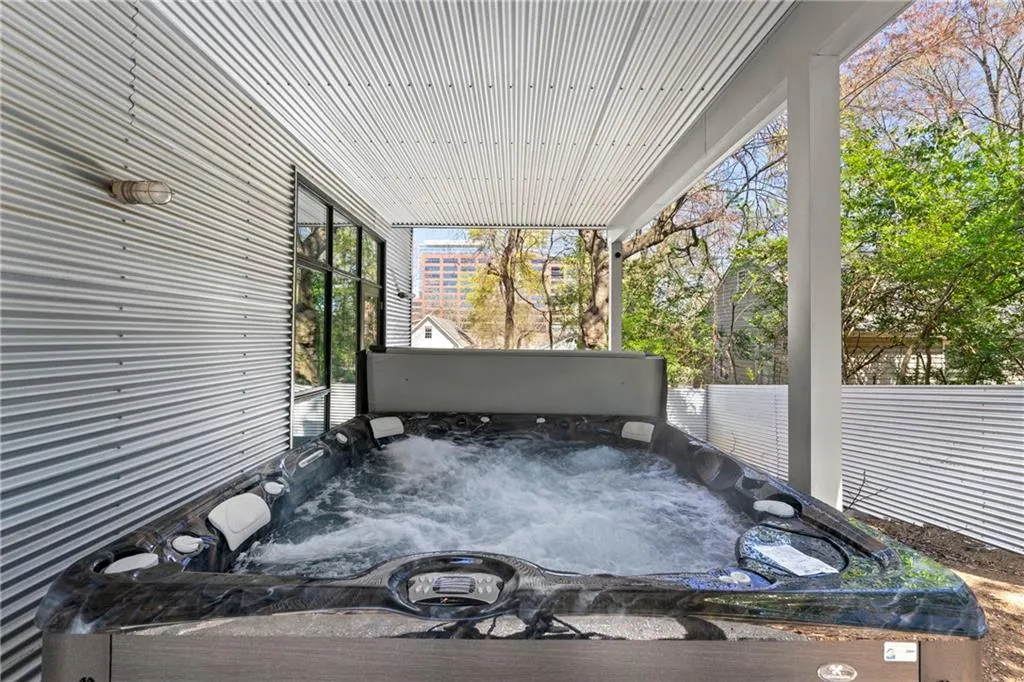 1231 Barnes Street Nw, Atlanta, Georgia 30318, 5 Bedrooms Bedrooms, ,6 BathroomsBathrooms,Residential,For Sale,1231 Barnes Street Nw,7601278